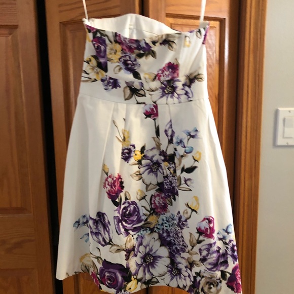 WHBM Strapless Floral Dress Size 4 - Picture 4 of 8